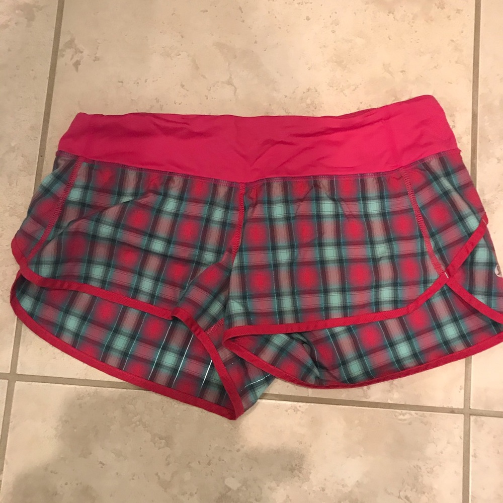 Lululemon speed up run shorts -size 6